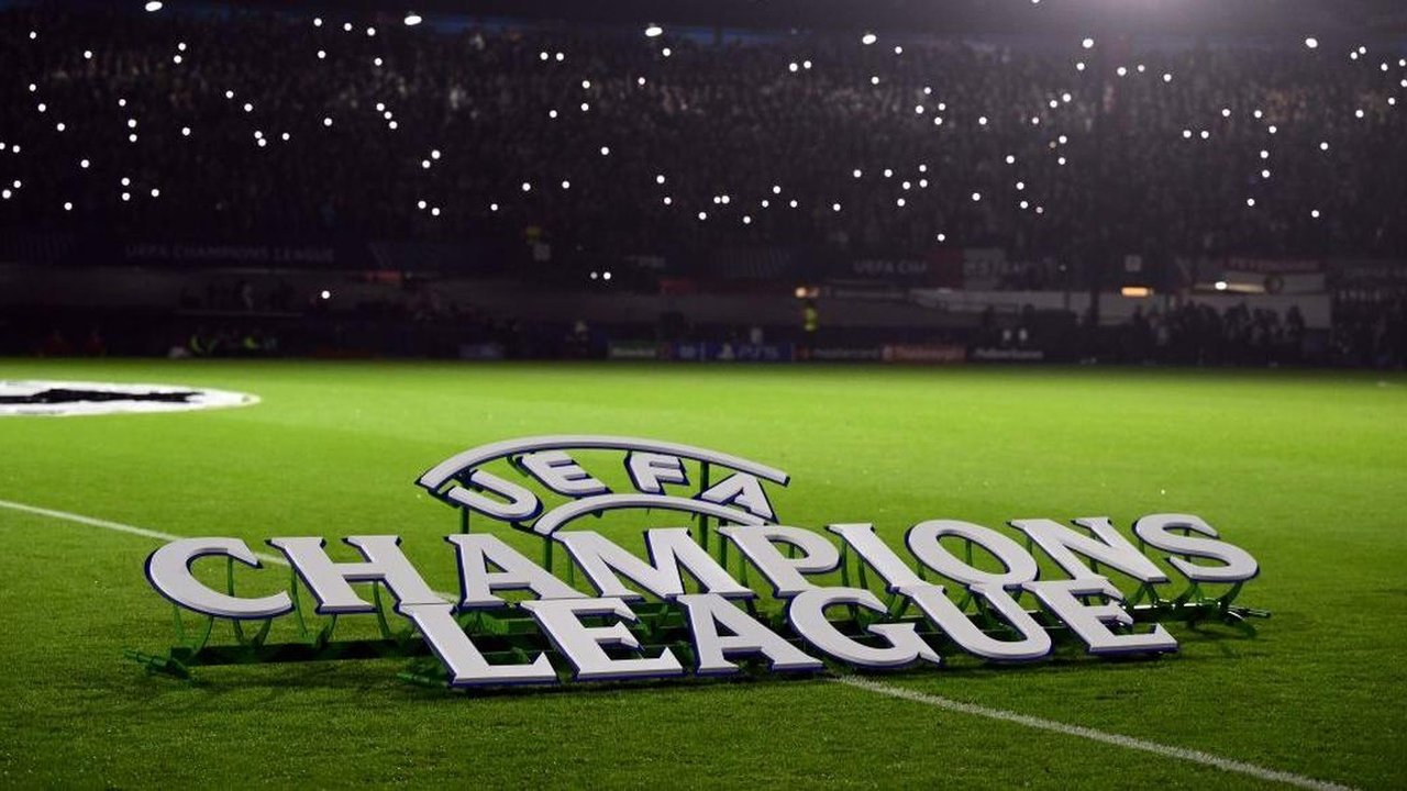Analisis Supercomputer: Como Lebih Unggul dari Manchester United di Liga Champions