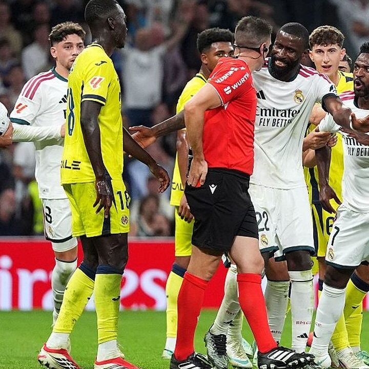 Antonio Ruediger Gagalkan Vinicius Jr. Berdebat dengan Wasit Usai Kartu Merah