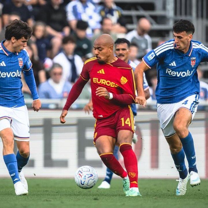 AS Roma Gagal Raih Poin Penuh Usai Donyell Malen Diusir Wasit