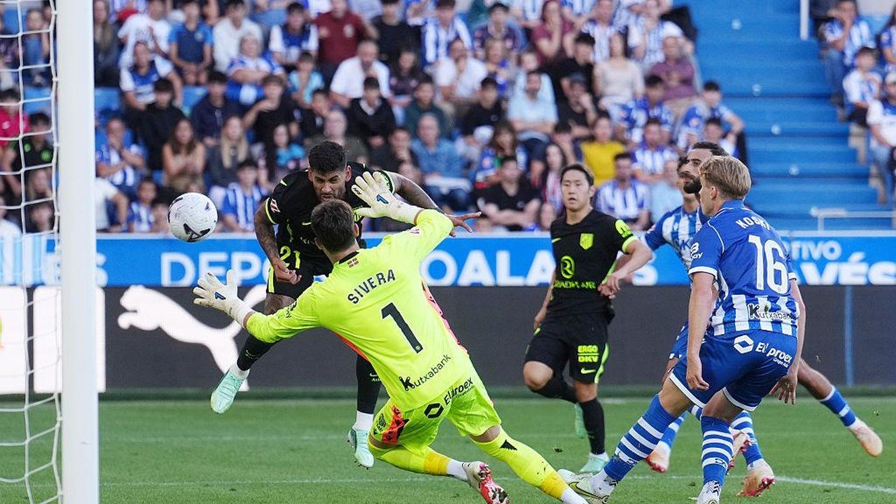 Atletico Madrid Raih Tiga Poin Krusial Usai Kalahkan Alaves 2-1