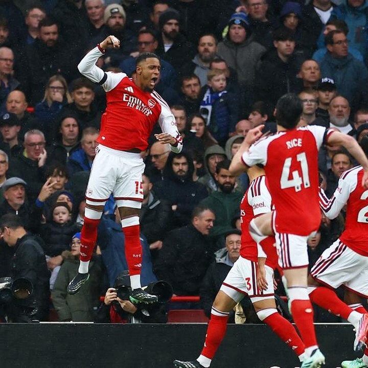 Babak I Arsenal vs Everton: Gol Ezri Konsa Bawa The Gunners Sementara Unggul