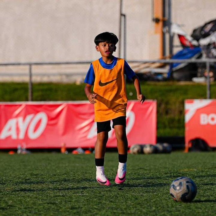 Bocah Bekasi Berangkat ke Barcelona untuk Ikuti Akademi Barca