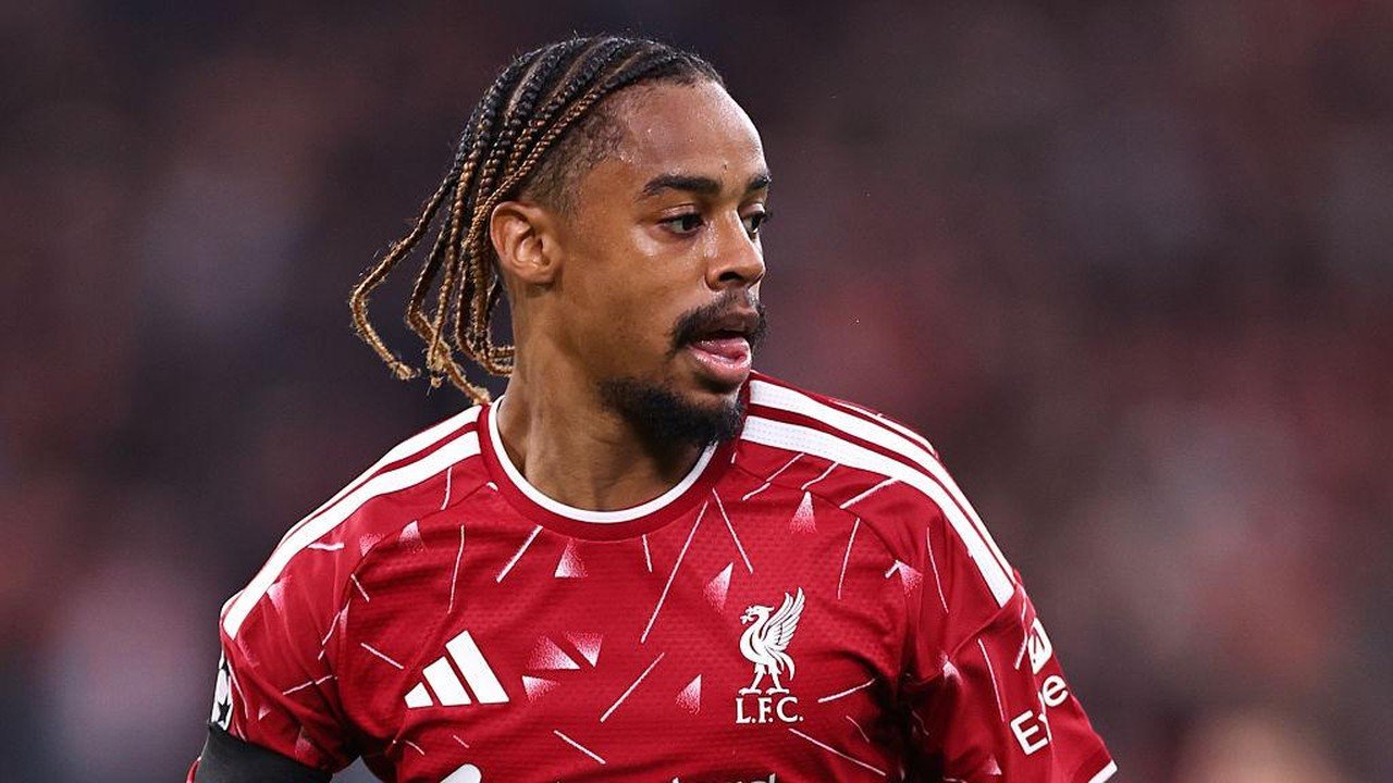 Bradley Barcola Ungkap Perbedaan Mencolok Gaya Bermain Liverpool dan PSG
