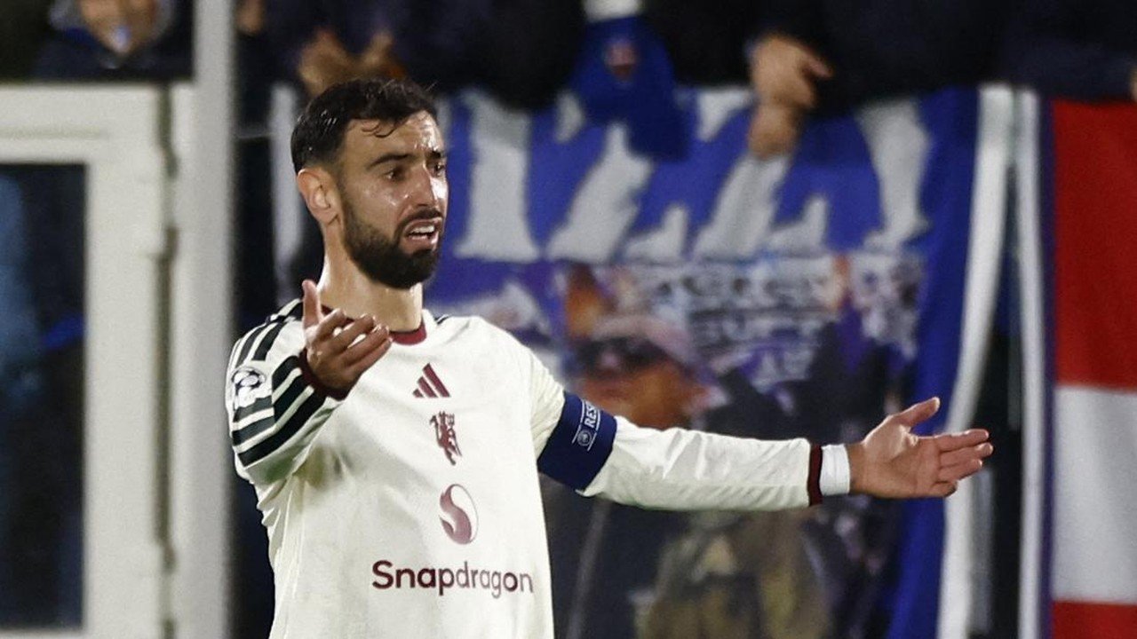 Bruno Fernandes Ungkap Kekecewaan atas Taktik MU Saat Dibantai Como