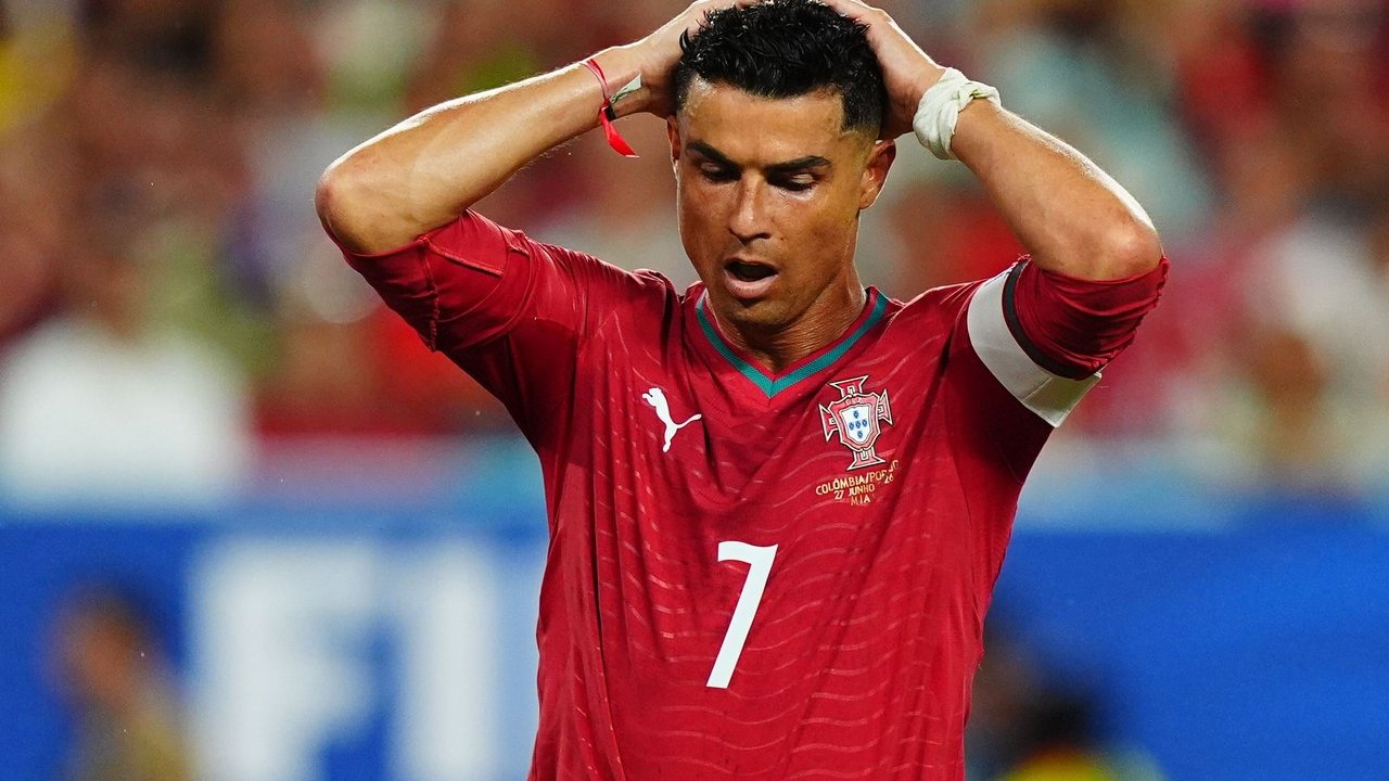 Cristiano Ronaldo Bandingkan Diri dengan Pele dan Maradona, Jamie Carragher Sebut Berlebihan