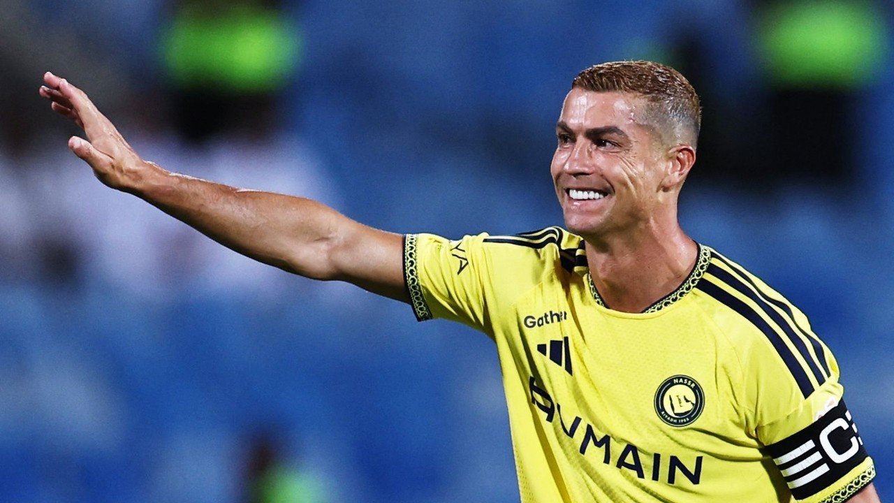 Cristiano Ronaldo Pecahkan Rekor Finansial: Jadi Pesepakbola Pertama dengan Kekayaan 2 Miliar USD