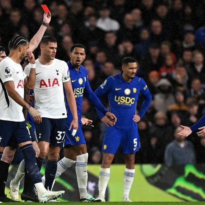 Drama Stamford Bridge: Kartu Merah Palmer Warnai Kemenangan Spurs 2-0 atas Chelsea
