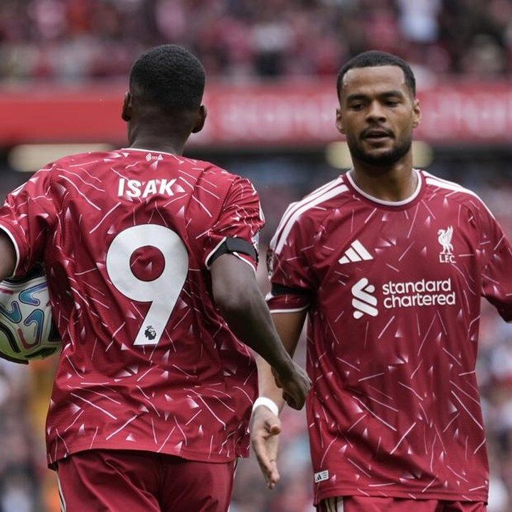 Dua Pilar Liverpool Cedera, Laga Kontra Man City Terancam Tanpa Isak dan Gakpo