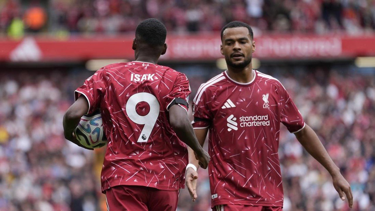 Dua Pilar Liverpool Cedera, Laga Kontra Man City Terancam Tanpa Isak dan Gakpo