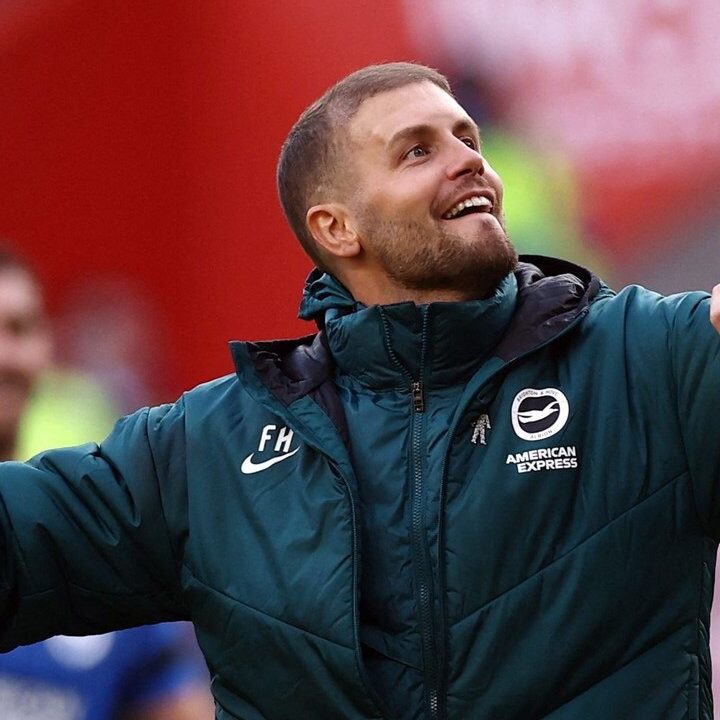 Fabian Hurzeler Tegaskan Fokus pada Brighton, Abaikan Spekulasi MU