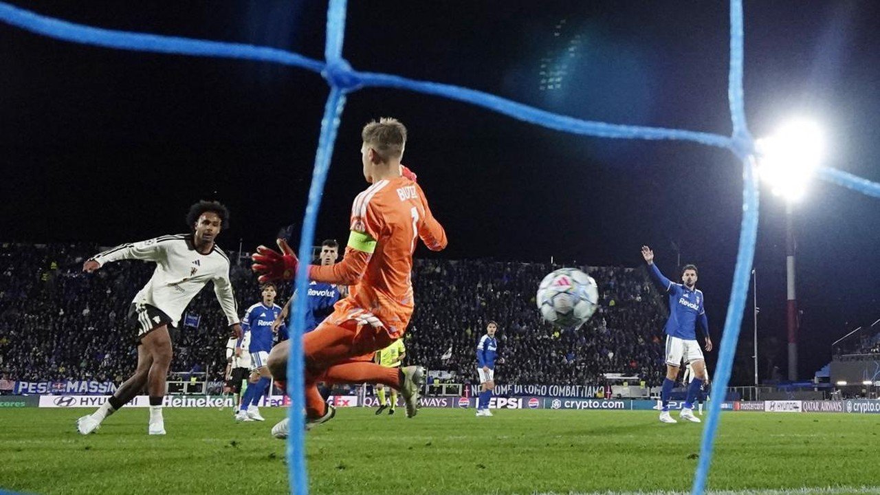 Fabregas Akui Kesalahan Sendiri Buat Como Gagal "Clean Sheet" Lawan MU