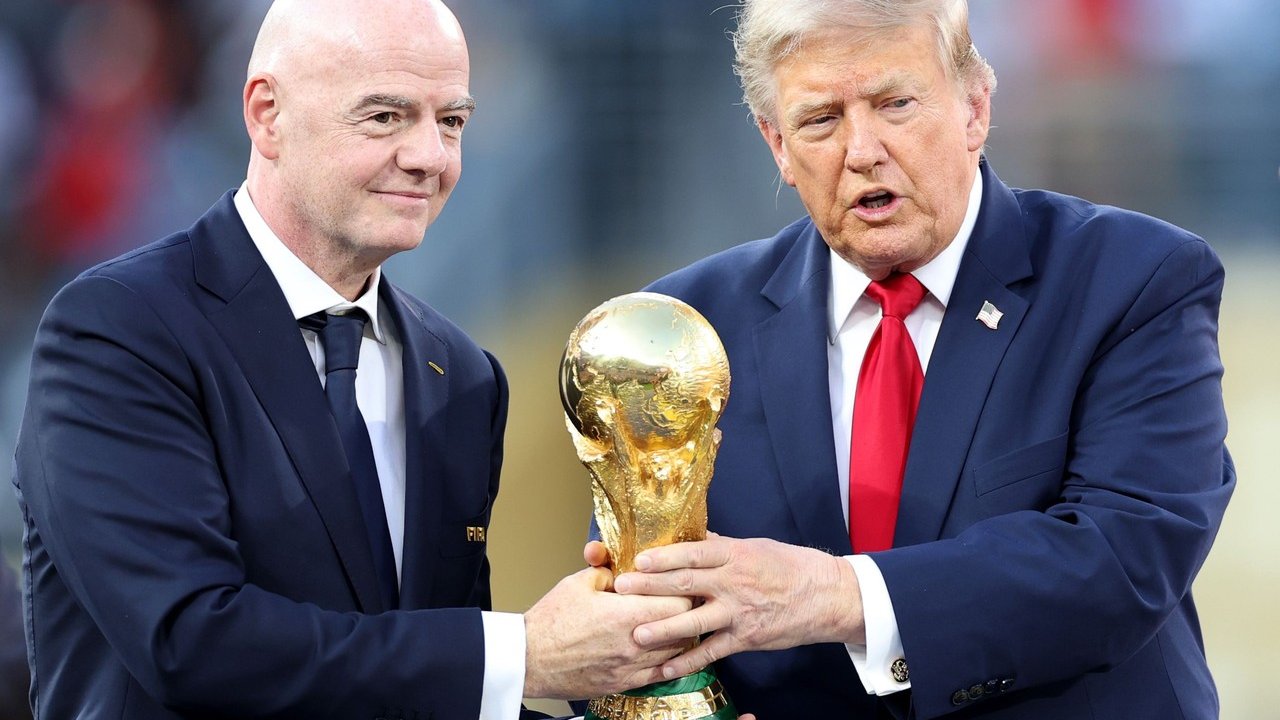 FIFA Kaji Ulang Penghargaan Perdamaian untuk Donald Trump