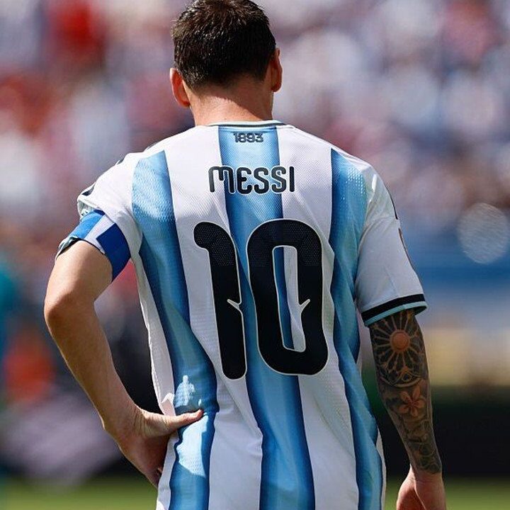 Gary Neville dan Roy Keane Debat Status Terbaik Sepak Bola Usai Messi Pensiun dari Timnas Argentina