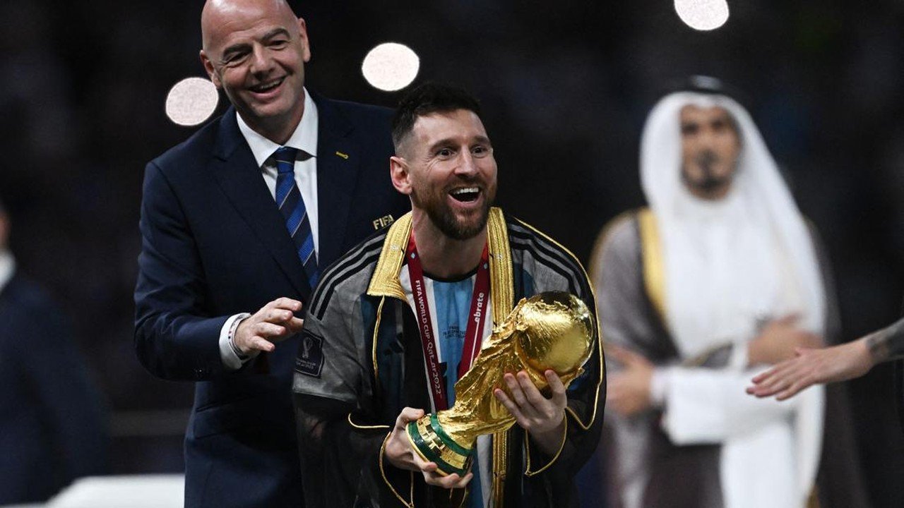 Gianni Infantino Beri Penghormatan Terakhir untuk Lionel Messi di Timnas Argentina