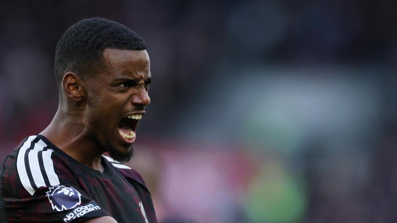 Gol Comeback Alexander Isak Bawa Liverpool Kalahkan Brentford di Kandang