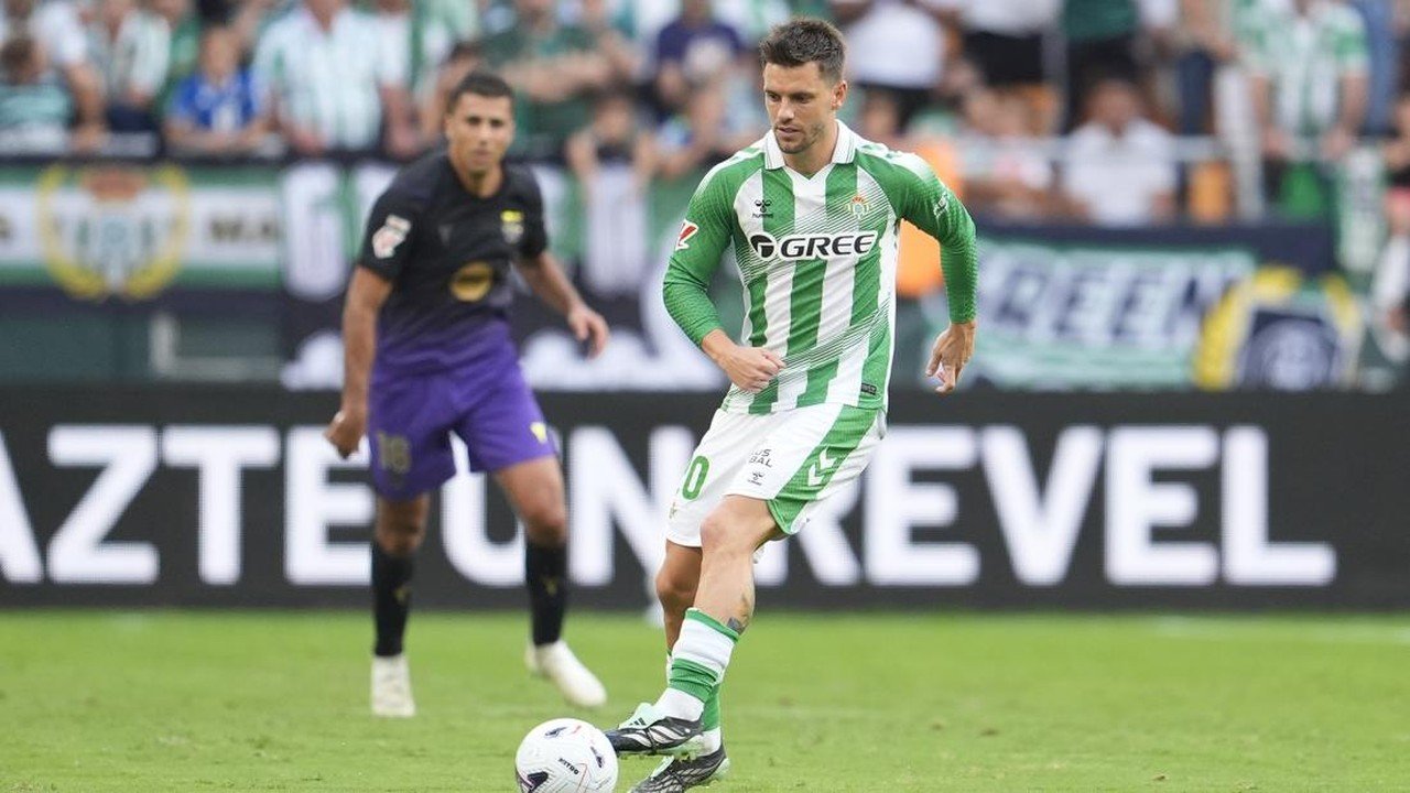 Gol Spektakuler Lo Celso Dianulir VAR, Pelatih Betis Kritik Keputusan Wasit