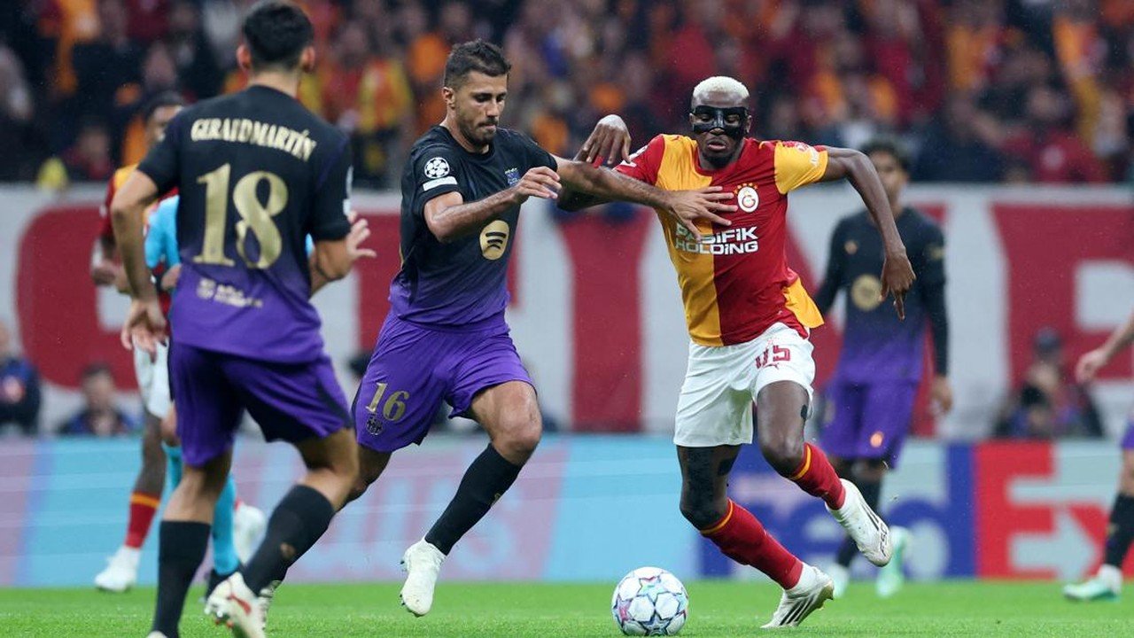 Imbang di Babak Pertama, Galatasaray dan Barcelona Saling Berbalas Gol