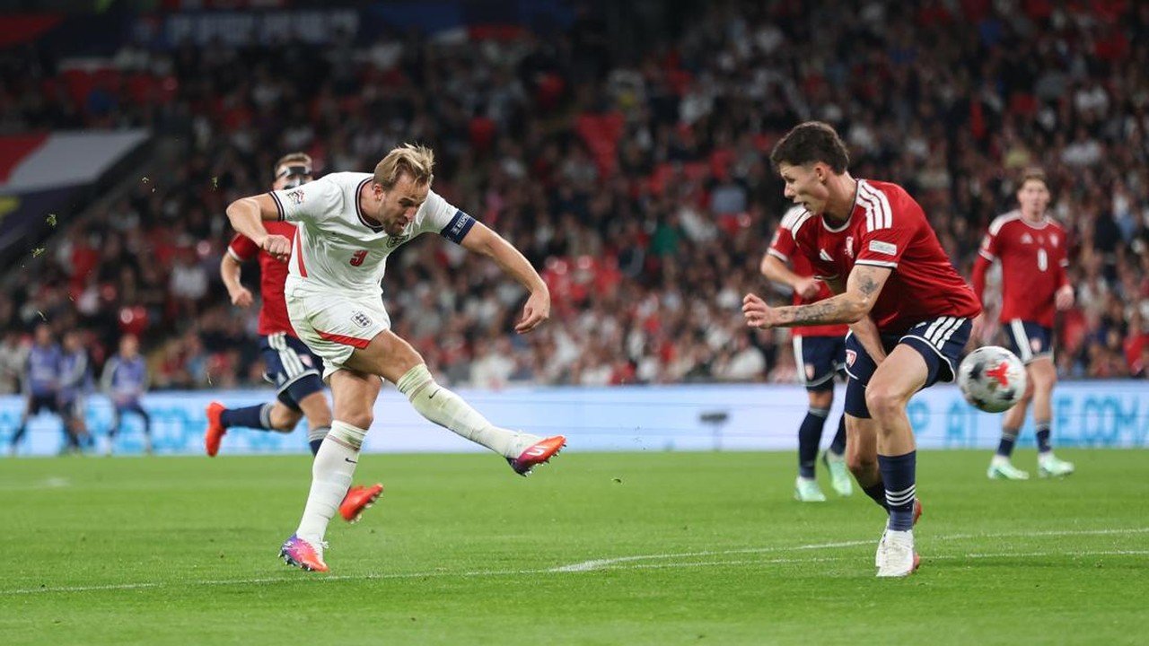 Inggris Pesta Gol ke Gawang Ceko, Kane Cetak Brace