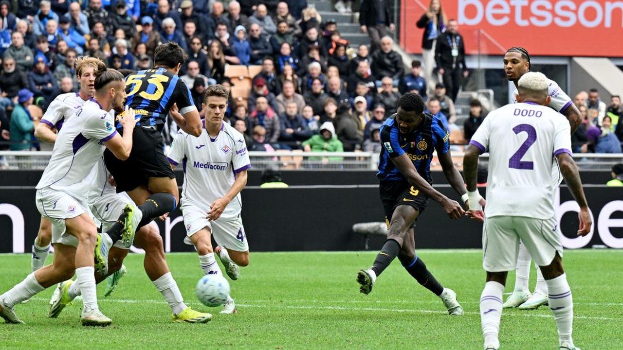 Inter Milan Raih Kemenangan Dramatis 2-1 atas Fiorentina Berkat Gol di Injury Time