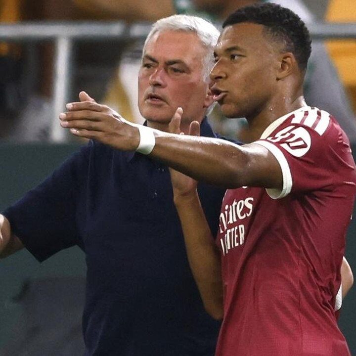 Jose Mourinho Sebut Jurnalis Terlalu Fokus ke Real Madrid, Abaikan Isu Besar Lain