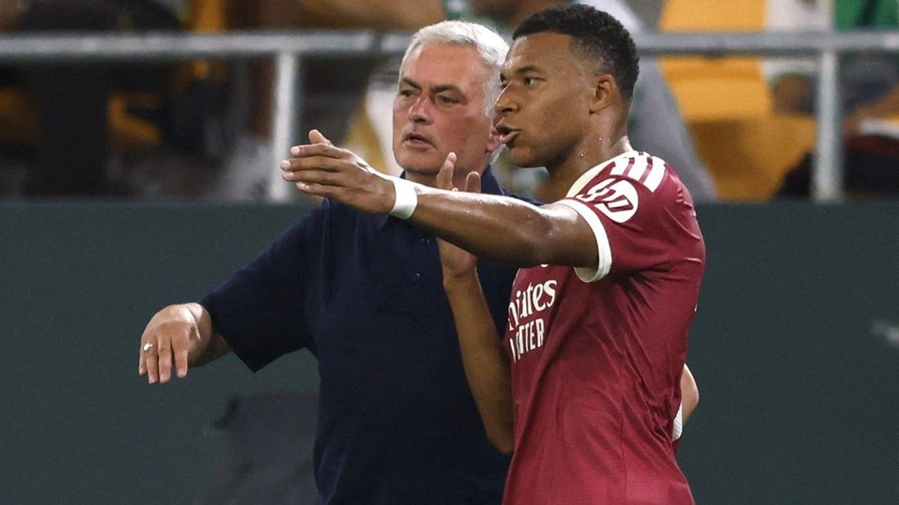 Jose Mourinho Sebut Jurnalis Terlalu Fokus ke Real Madrid, Abaikan Isu Besar Lain