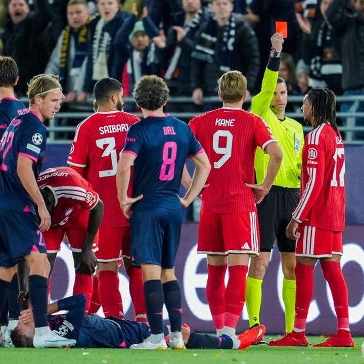 Kartu Merah Konyol Michael Olise Warnai Hasil Imbang Bayern Munich vs Viking