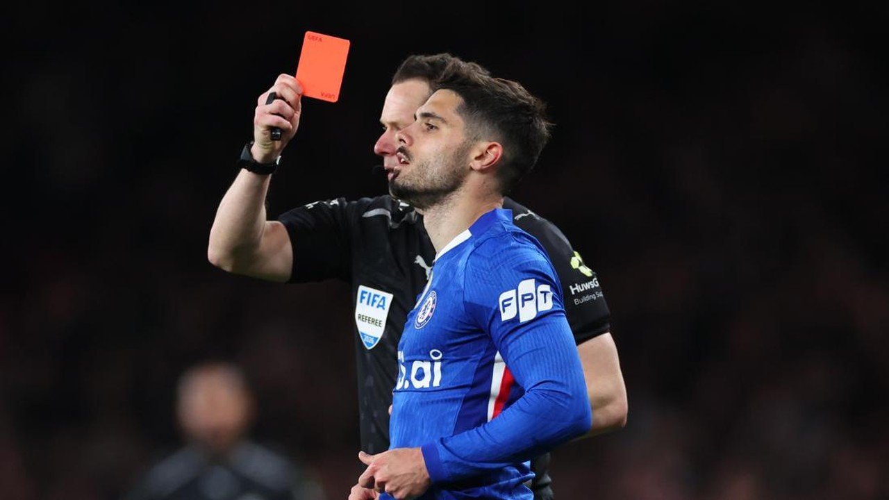 Kartu Wasit Digital Debut di Uruguay, Inovasi Baru Sepak Bola?