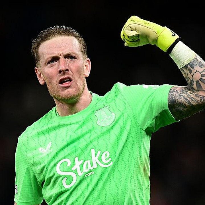 Kiper Everton Jordan Pickford Liburan ke Paris Tanpa Sadar Ada Demo Besar