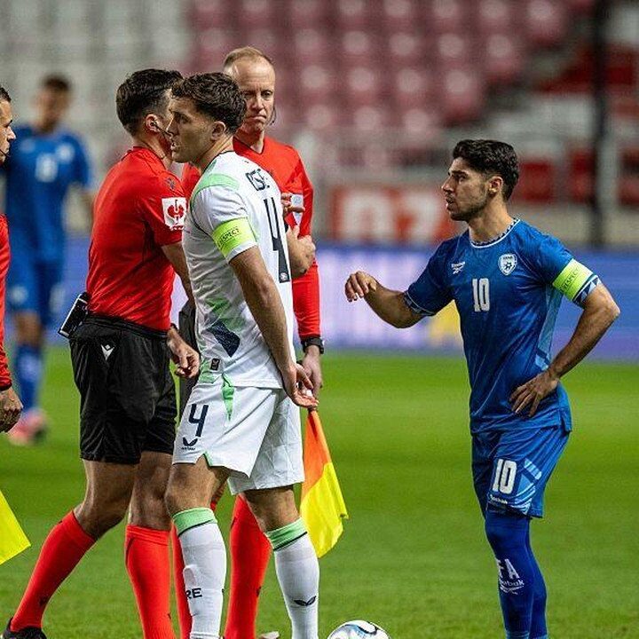 Konferensi Pers Laga Irlandia vs Israel Memanas, Dihentikan Tiba-tiba