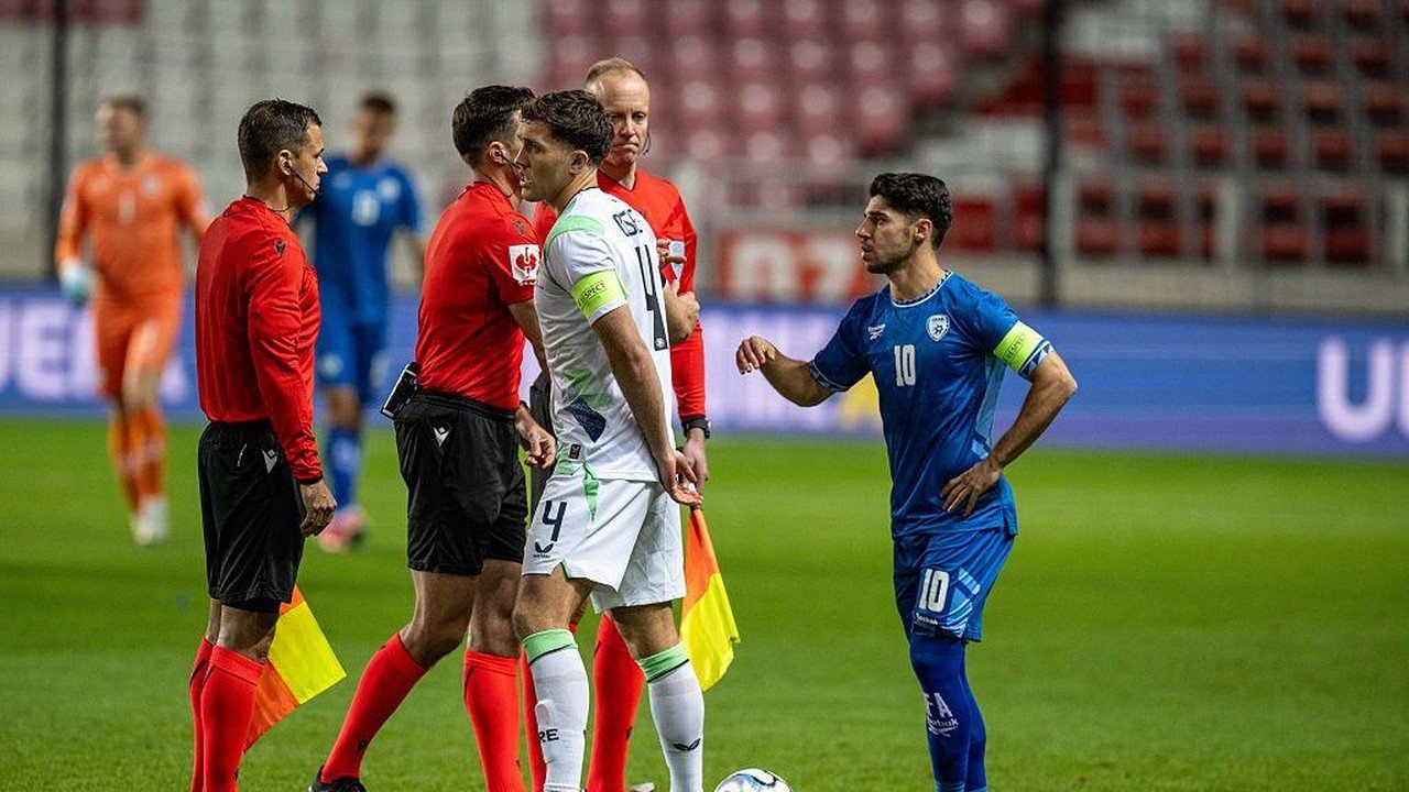 Konferensi Pers Laga Irlandia vs Israel Memanas, Dihentikan Tiba-tiba