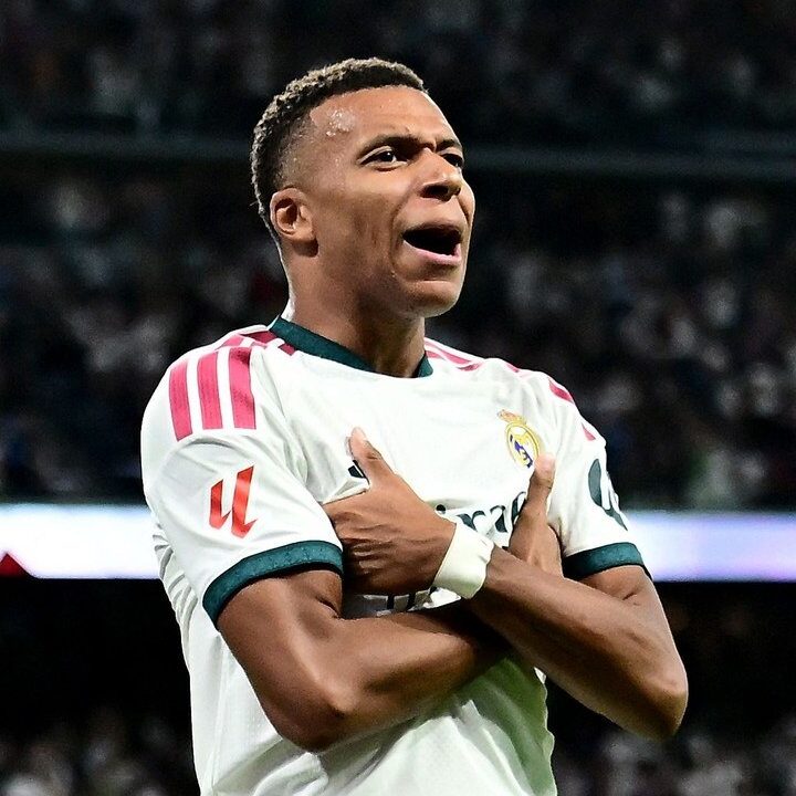 Kylian Mbappe Bersepeda Saat Pemulihan Cedera, Real Madrid Santai