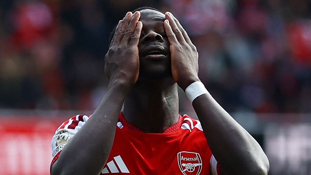 Legenda Arsenal Kritik Bukayo Saka Terlalu Mudah Jatuh, Khawatir Performa Menurun