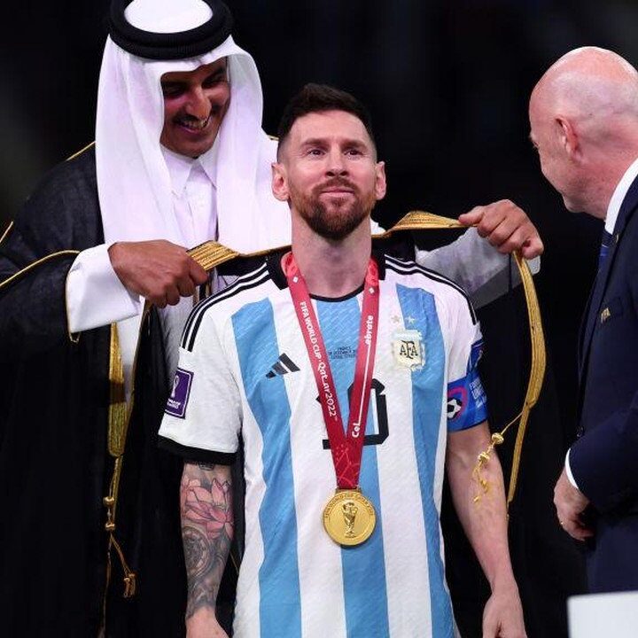 Lionel Messi Dianugerahi Gelar Kehormatan Universitas Buenos Aires