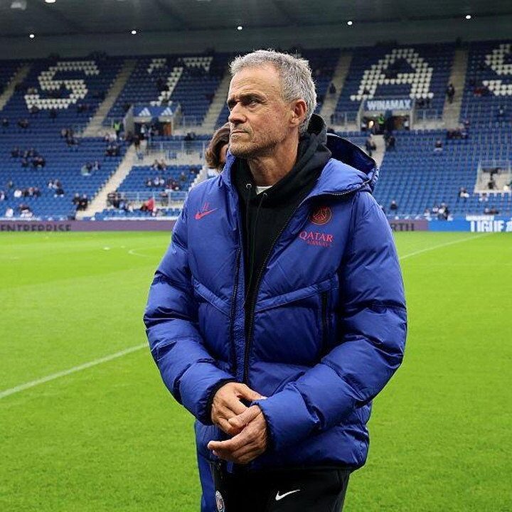 Luis Enrique Angkat Bicara soal Kerusuhan di Paris Jelang Laga PSG vs Barcelona