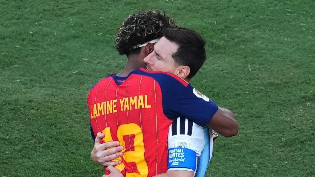 Luis Enrique: Lamine Yamal Belum Selevel Lionel Messi