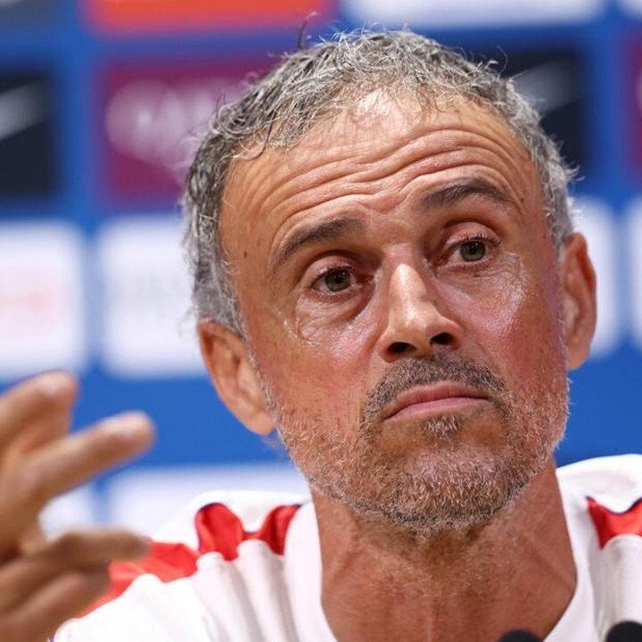 Luis Enrique Siap Lupakan Barcelona Demi Kemenangan PSG di Liga Champions