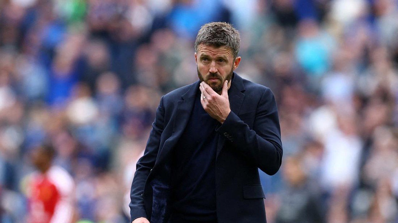 Manchester United Terpuruk, Michael Carrick Akui Tanpa Tekanan