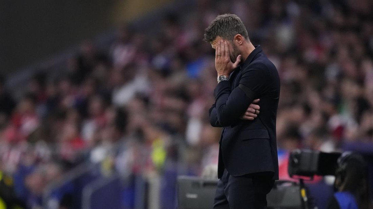Michael Carrick Ungkap Rasa Kecewa Usai Manchester United Takluk dari Atletico Madrid