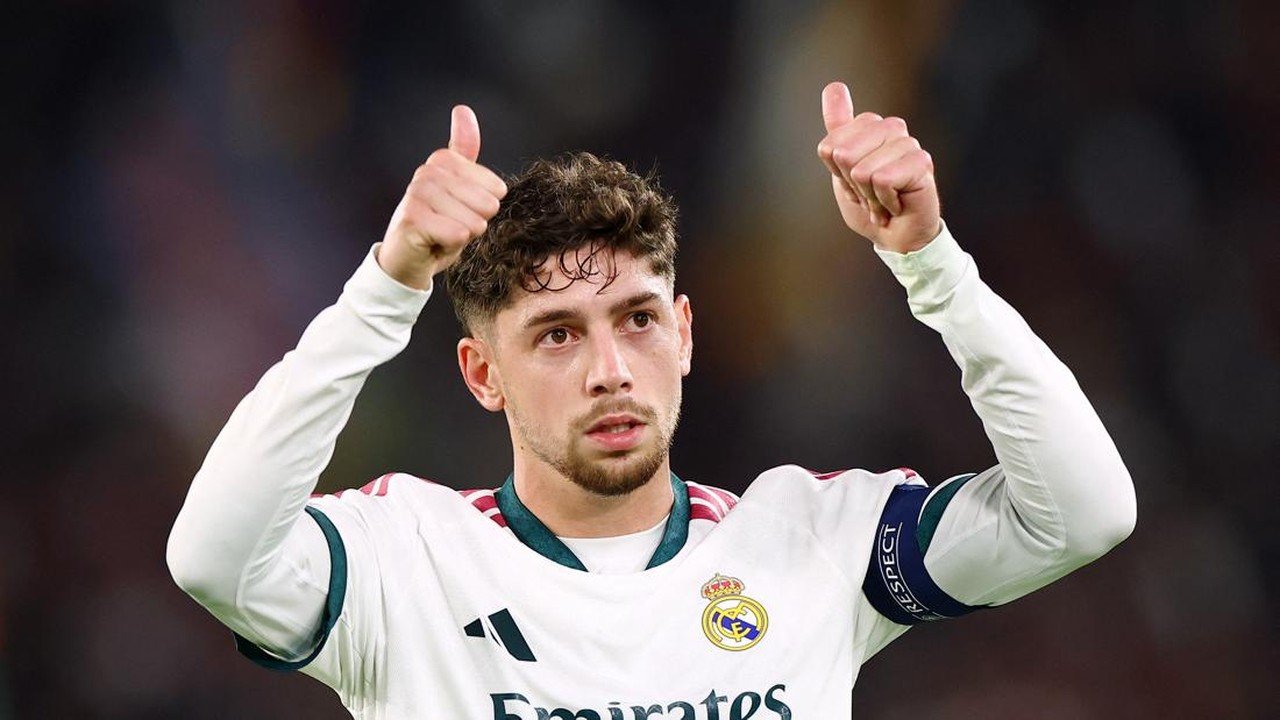 Mijatovic Ingatkan Mourinho: Valverde Bukan Cafu di Bek Kanan Madrid