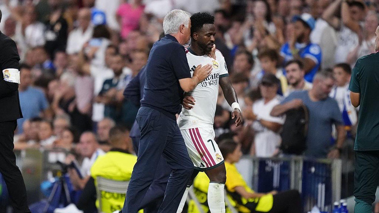Mourinho: Saya Akan Tinggalkan Spanyol Jika Alami Perlakuan Vinicius