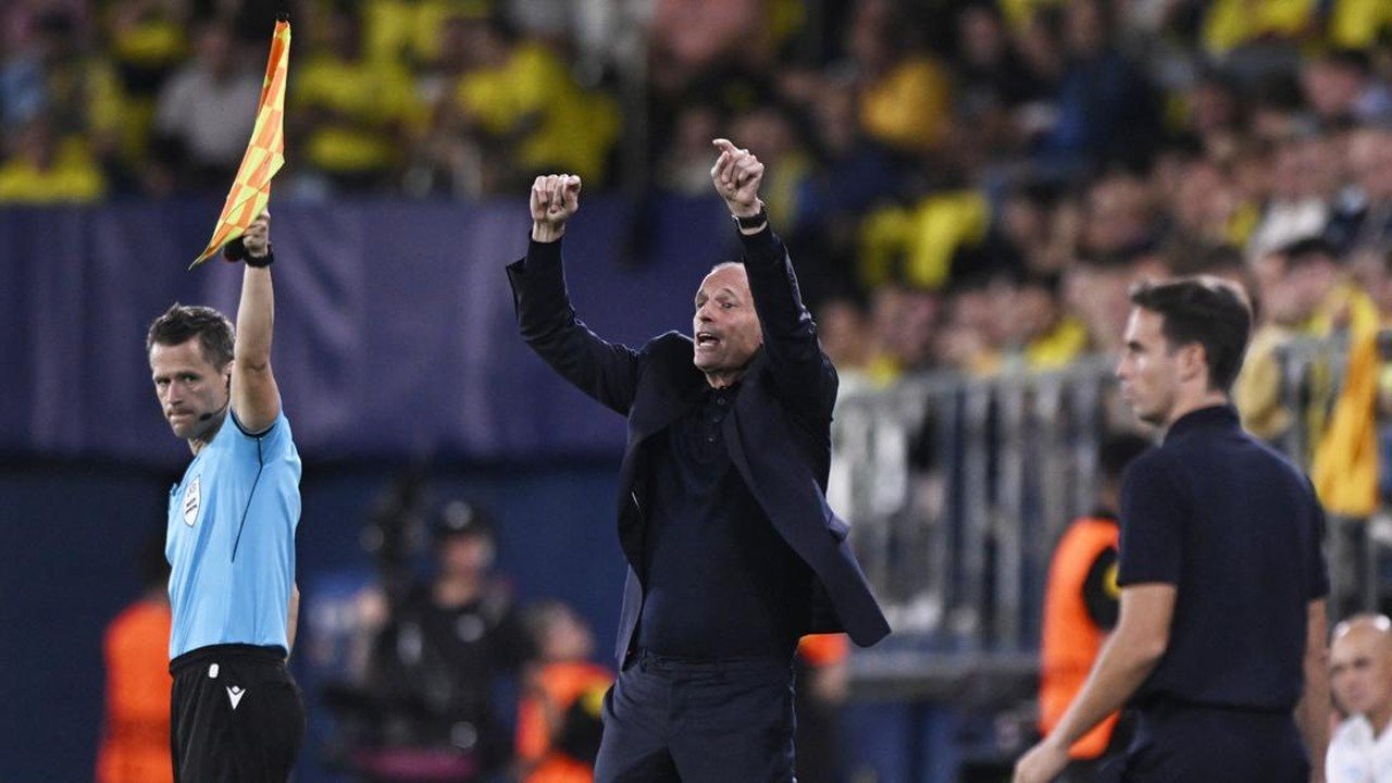 Napoli Tumbang di Kandang Villarreal, Allegri Adu Argumen dengan De Bruyne