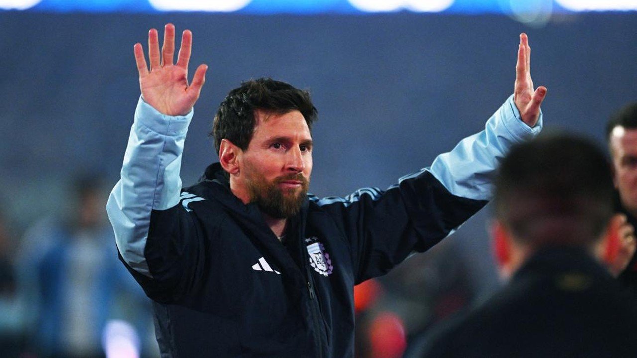 Neymar: Sepak Bola Dunia Berhutang Budi pada Lionel Messi