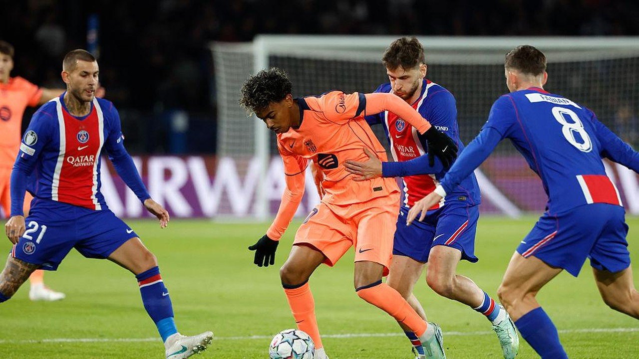 PSG Tundukkan Barcelona 4-2 Berkat Taktik Pressing Agresif