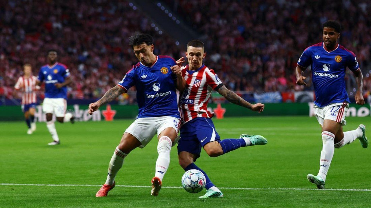 Rooney Khawatir Komentar Lisandro Martinez Pecah Belah Ruang Ganti MU