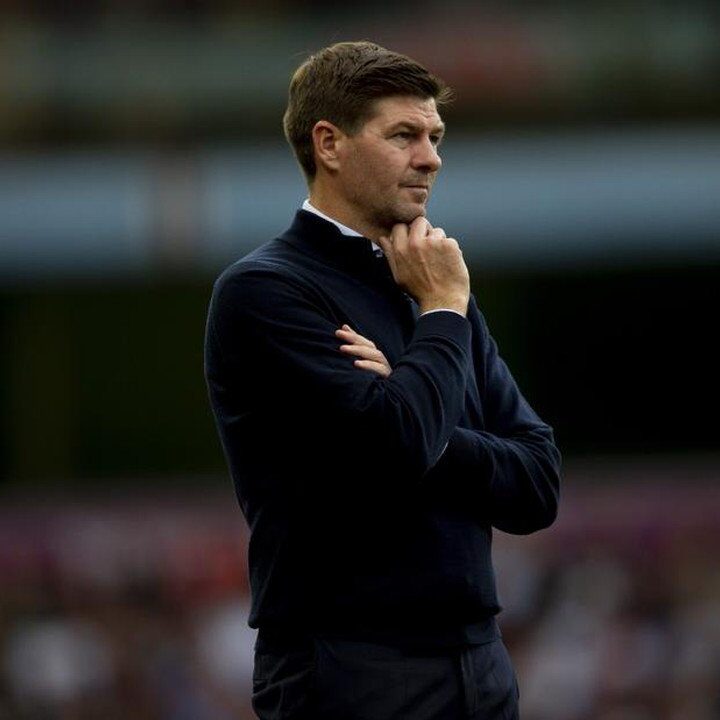 Steven Gerrard Mendesak Pencabutan Gelar Manchester City Akibat Pelanggaran Finansial