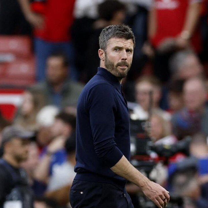 Tekanan Besar Manchester United: Michael Carrick Hadapi Situasi Sulit di Awal Musim
