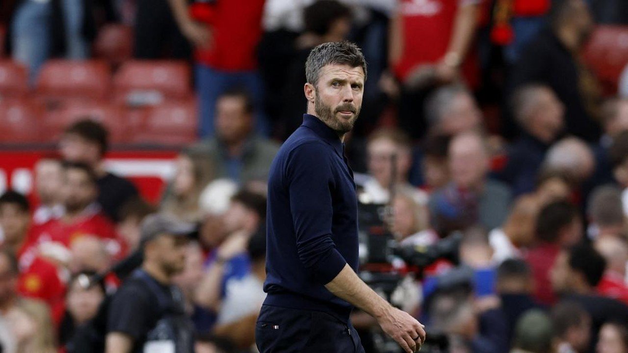 Tekanan Besar Manchester United: Michael Carrick Hadapi Situasi Sulit di Awal Musim