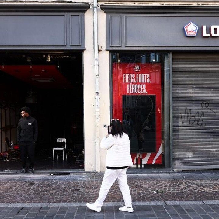 Toko LOSC Lille Dibobol Demonstran, Barang Curian Dijual di Internet